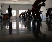 Danse à la Carte, un organisme de but non lucratif, a pour but de contribuer au développement professionnel des artistes locaux. Nous offrons des classes de ballet, de danse contemporaine, de cunningham, d&#39;essentrics, de feldenkrais, de gaga, de limon, méthode Rubberband à la carte et des ateliers de danse.nnNos classes admissible au Programme de soutien à l&#39;entraînement du Regroupement Québecois de la danse (RQD)nnwww.dansealacarte.comnn___________________________________________________