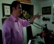 Marcos Peña Herrera canta el himno a la felicidad escrito por Palito Ortega.