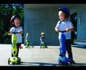 Scoot Yenilikçi, ikonik tasarıma sahip 2 in 1 scooternn1 ila 5 yaş arası çocuklar için mükemmel bir oyun arkadaşıdır.nnBu ürün 2 ön tekerlek ve bir arka tekerlek sayesinde denge sağlayarak en küçük çocukların bile güvenli ve rahat bir şekilde oturarak hareket etmesine olanak tanır.nnHighwaykick 1 hiç bir alet kullanılmadan kolayca ayarlanabilir vedönüştürülebilen koltuğu sayesinde, 2&#39;si 1 arada olan bu ürün Dünya çapında ilk scooterdır.nnHer zaman çocuğunu