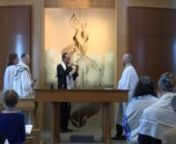 Our Community Service for the morning of the second day of Rosh Hashanah will be led by Rabbi Jay Perlman, Rabbi Todd Markley, Rabbi Julie Bressler, and Cantorial Soloist DJ Fortine. Held in the TBS sanctuary and Simon Hall, this service includes beautiful prayer, poetry, Torah reading, inspiring music from our choir, and will feature words of insight from our Rabbi Emeritus, Rabbi Rifat Sonsino.