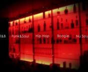 HAMBURG HAT EINE NEUE FREITAGSVERANSTALTUNG!nAb Februar 2013 eröffnet der Stage Club seine Kamin-Lounge jeden Freitag als neues Wohnzimmer für alle Connaisseure der urbanen Musik – ganz nach dem Motto:nPositive Music for Positive People!nnAbseits des Mainstreams werden unsere 3 Resident DJ&#39;s BELLI BEL (NuSoulCity), BEN KENOBI (Eimsbush) &amp; JONNY.JOKA (Flavor Mix) abwechselnd mit verschiedenen Gästen an den Plattenspielern stehen und einen anspruchsvollen Mix aus R&amp;B, Oldschool, Neo S