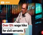 Prime Minister Anwar Ibrahim says the salary increment will be effective from December this year.&#60;br/&#62;&#60;br/&#62;&#60;br/&#62;&#60;br/&#62;Read More: &#60;br/&#62;https://www.freemalaysiatoday.com/category/nation/2024/05/01/anwar-announces-hike-of-over-13-in-wages-for-civil-servants/ &#60;br/&#62;&#60;br/&#62;Laporan Lanjut: &#60;br/&#62;https://www.freemalaysiatoday.com/category/bahasa/tempatan/2024/05/01/gaji-penjawat-awam-naik-15/&#60;br/&#62;&#60;br/&#62;Free Malaysia Today is an independent, bi-lingual news portal with a focus on Malaysian current affairs.&#60;br/&#62;&#60;br/&#62;Subscribe to our channel - http://bit.ly/2Qo08ry&#60;br/&#62;------------------------------------------------------------------------------------------------------------------------------------------------------&#60;br/&#62;Check us out at https://www.freemalaysiatoday.com&#60;br/&#62;Follow FMT on Facebook: https://bit.ly/49JJoo5&#60;br/&#62;Follow FMT on Dailymotion: https://bit.ly/2WGITHM&#60;br/&#62;Follow FMT on X: https://bit.ly/48zARSW &#60;br/&#62;Follow FMT on Instagram: https://bit.ly/48Cq76h&#60;br/&#62;Follow FMT on TikTok : https://bit.ly/3uKuQFp&#60;br/&#62;Follow FMT Berita on TikTok: https://bit.ly/48vpnQG &#60;br/&#62;Follow FMT Telegram - https://bit.ly/42VyzMX&#60;br/&#62;Follow FMT LinkedIn - https://bit.ly/42YytEb&#60;br/&#62;Follow FMT Lifestyle on Instagram: https://bit.ly/42WrsUj&#60;br/&#62;Follow FMT on WhatsApp: https://bit.ly/49GMbxW &#60;br/&#62;------------------------------------------------------------------------------------------------------------------------------------------------------&#60;br/&#62;Download FMT News App:&#60;br/&#62;Google Play – http://bit.ly/2YSuV46&#60;br/&#62;App Store – https://apple.co/2HNH7gZ&#60;br/&#62;Huawei AppGallery - https://bit.ly/2D2OpNP&#60;br/&#62;&#60;br/&#62;#FMTNews #AnwarIbrahim #CivilServant