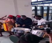 Burna Boy received joyfully by the people of Guyanawith Harmonizing instrument and dance performance of his song at the airport.&#60;br/&#62;