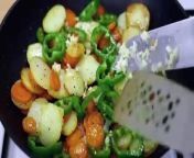 Welcome to my channel Don&#39;t forget to like my videos &amp; subscribe my channel for up coming videos.&#60;br/&#62;&#60;br/&#62;Cram Group Channel Presents: Our channel is about cooking simple and delicious dishes from inexpensive products that absolutely everyone can afford!&#60;br/&#62;A quick and easy side dish! Recipe for delicious potatoes with vegetables! &#60;br/&#62;#cooking #food #recipe #dailymotionfood #cramgroup&#60;br/&#62;Almost all dishes are prepared for the first time, so do not judge strictly!&#60;br/&#62;We try new recipes and share the results. If you are interested, please join us and subscribe to our channel.&#60;br/&#62;We hope that we can continue to delight you with our new videos!&#60;br/&#62;-This video is used for teaching purposes.&#60;br/&#62;&#60;br/&#62;-I only used small pieces of the videos to get the point across where necessary.&#60;br/&#62;&#60;br/&#62;We make these videos to educate others in a motivational/inspirational form. We do not own the videos and music used in our videos. If any owners of the content clips would like us to remove their video, we will do so as soon as possible..,&#60;br/&#62;&#60;br/&#62;Ingredients:&#60;br/&#62;Potatoes – 400 g.&#60;br/&#62;Carrots – 2 pieces (150-200 g)&#60;br/&#62;Cook in salted water for 3 – 5 minutes until soft, the time depends on the type of potato.&#60;br/&#62;Vegetable oil&#60;br/&#62;Butter – 20g&#60;br/&#62;Pepper - 1 pc.&#60;br/&#62;Salt&#60;br/&#62;Black pepper&#60;br/&#62;Garlic – 3 cloves&#60;br/&#62;Bon appetit!!!
