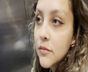 This comical video serves as proof that one doesn&#39;t need to watch a 90-minute feature film to enjoy a heartwarming strangers-to-besties saga. &#60;br/&#62;&#60;br/&#62;This one-minute clip accomplishes that goal just fine! Shared by Mia, this delightful video features her and two strangers, with whom she got stuck in an elevator, becoming a freestyling trio out of boredom. &#60;br/&#62;&#60;br/&#62;&#92;
