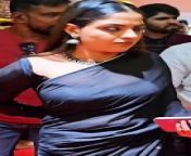 Actress Nikhila Vimal Navel show from kavya madhavan navel