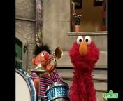 Elmo wants to be in a band just like Ernie! Join Elmo’s band and rock out to some awesome tunes.