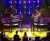 Get ready to rock! Bo Bice, Caleb Johnson, Chris Daughtry, Constantine Maroulis, and James Durbin jam out in the Idol finale rock medley!