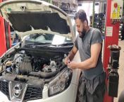 how to replace position lamp on Nissan Qashqai 2012 #headlight from nissan rai 2