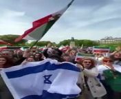 Israelis and Iranians came together in Paris and demonstrated a stunning show of togetherness by chanting \ from de dana dan
