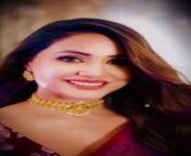HEENA KHAN'S STYALISH SAREE || FASHION SHOW from saree draping braless