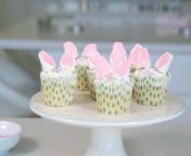 This simple scissor trick makes the cutest marshmallow bunny ears - in seconds.